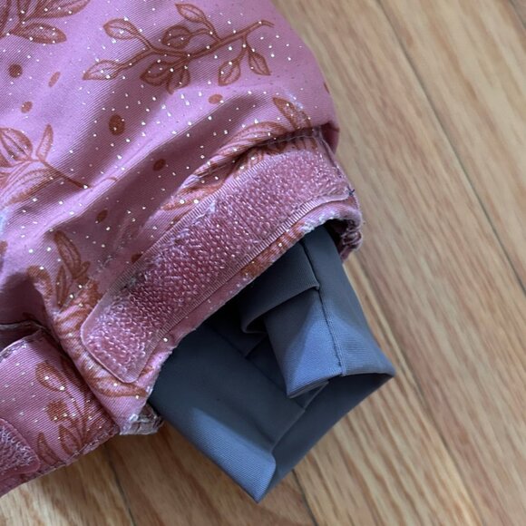 Gorgeous and warm kids winter coat with ruffles - sz 6 - Picture 9 of 10